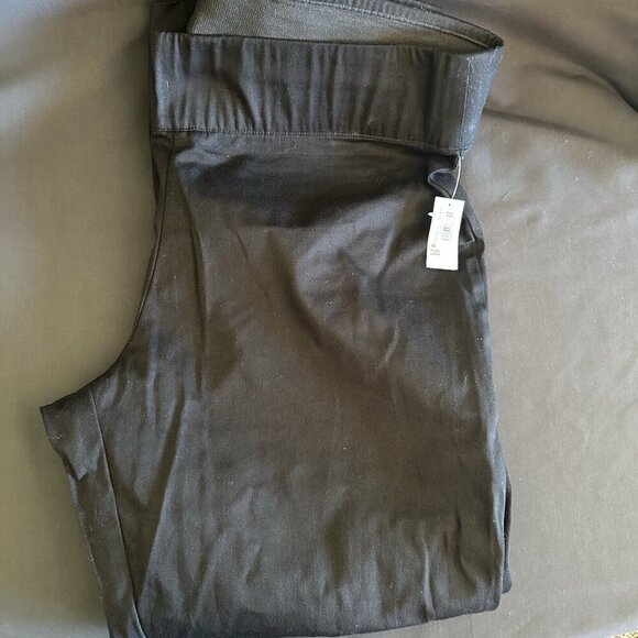 Old Navy Pants - NWT Old Navy Womens sz 18 Casual Pants Black Chino Straight Leg